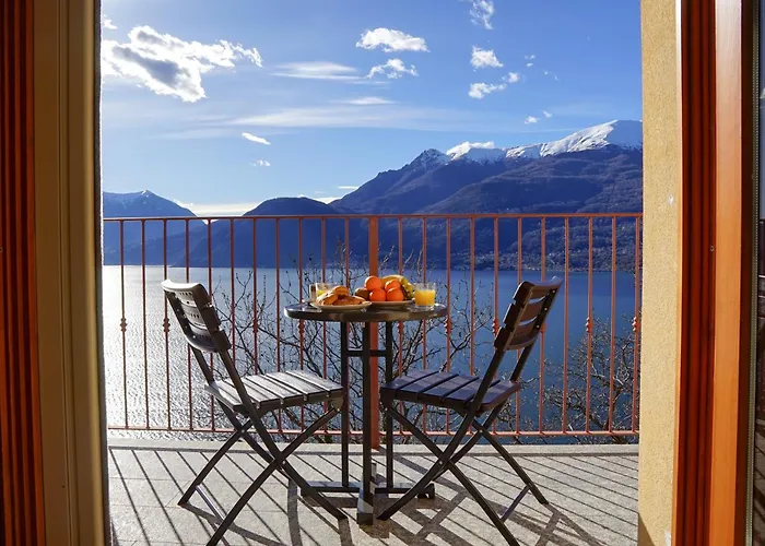 Bellevue Apartment: Sunset On Lake Como
