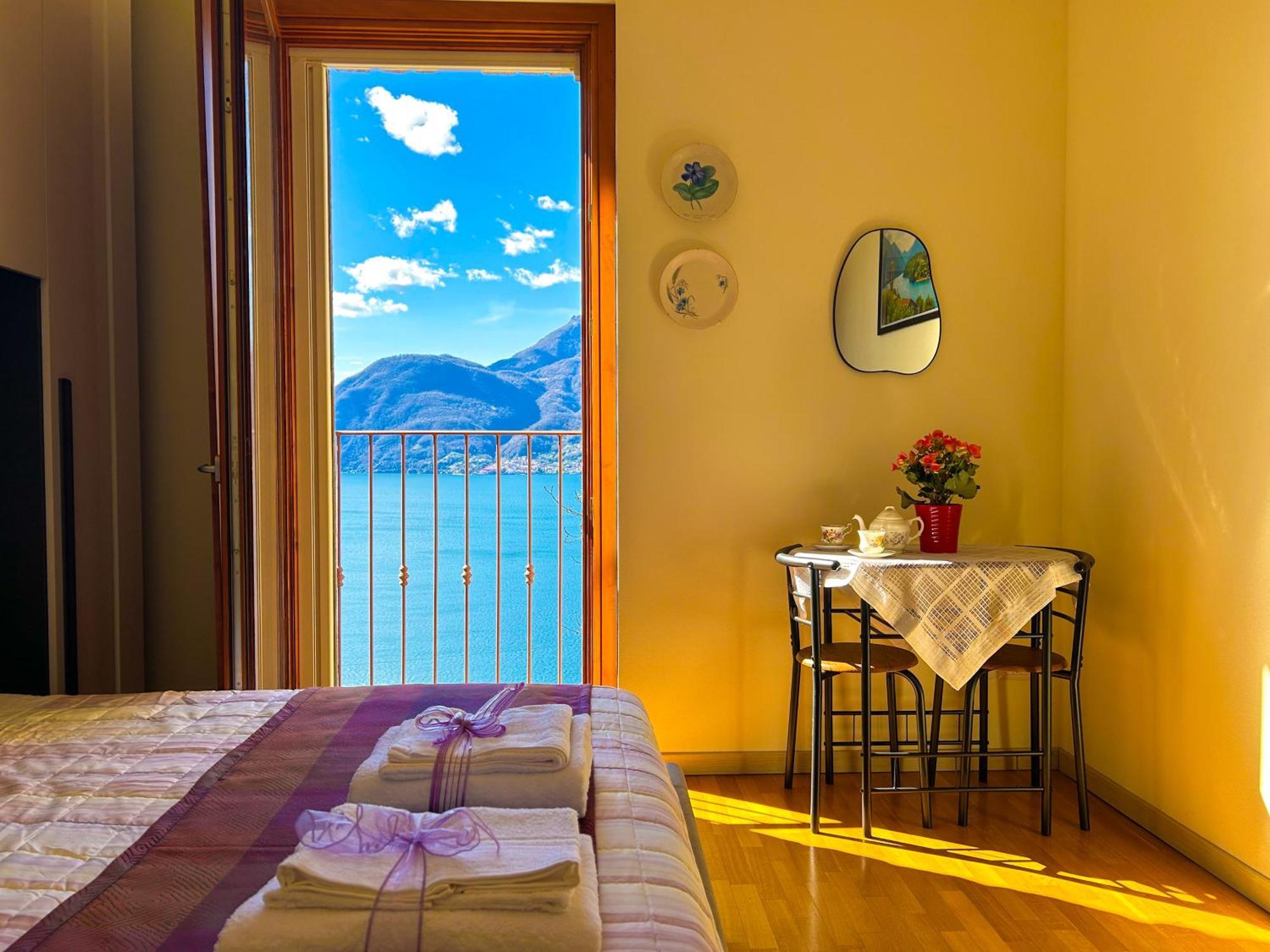 Bellevue Apartment: Sunset On Bellano
